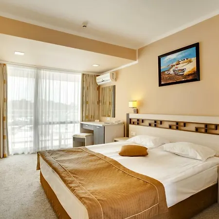 Evrika Club 4*